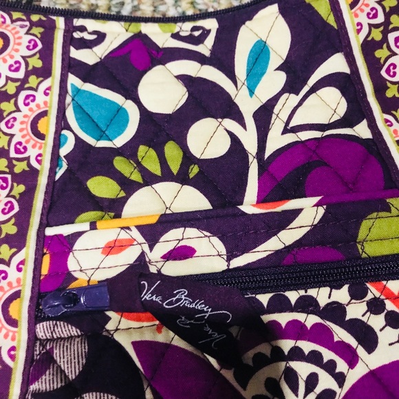 Vera Bradley Handbags - Vera Bradley Messager. NWOT
